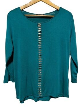 CABLE & GAUGE Teal Cutout Bar Detail Top Minimalist Office Chic